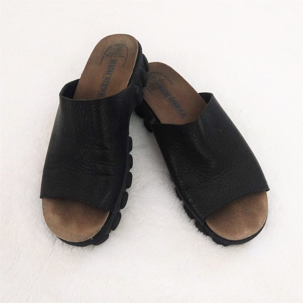 White Mountain Chunky Leather Sandals